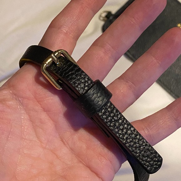 BANDOLIER Black Leather Zip Pouch Crossbody Purse! Gold Zipper ADJUSTABLE STRAP - Picture 8 of 8